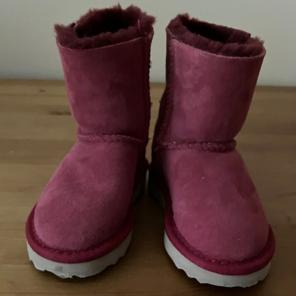 Urban UGG Pink Round toe Winter Snow Suede Fuzzy Boots KIDS Sz US 8-9